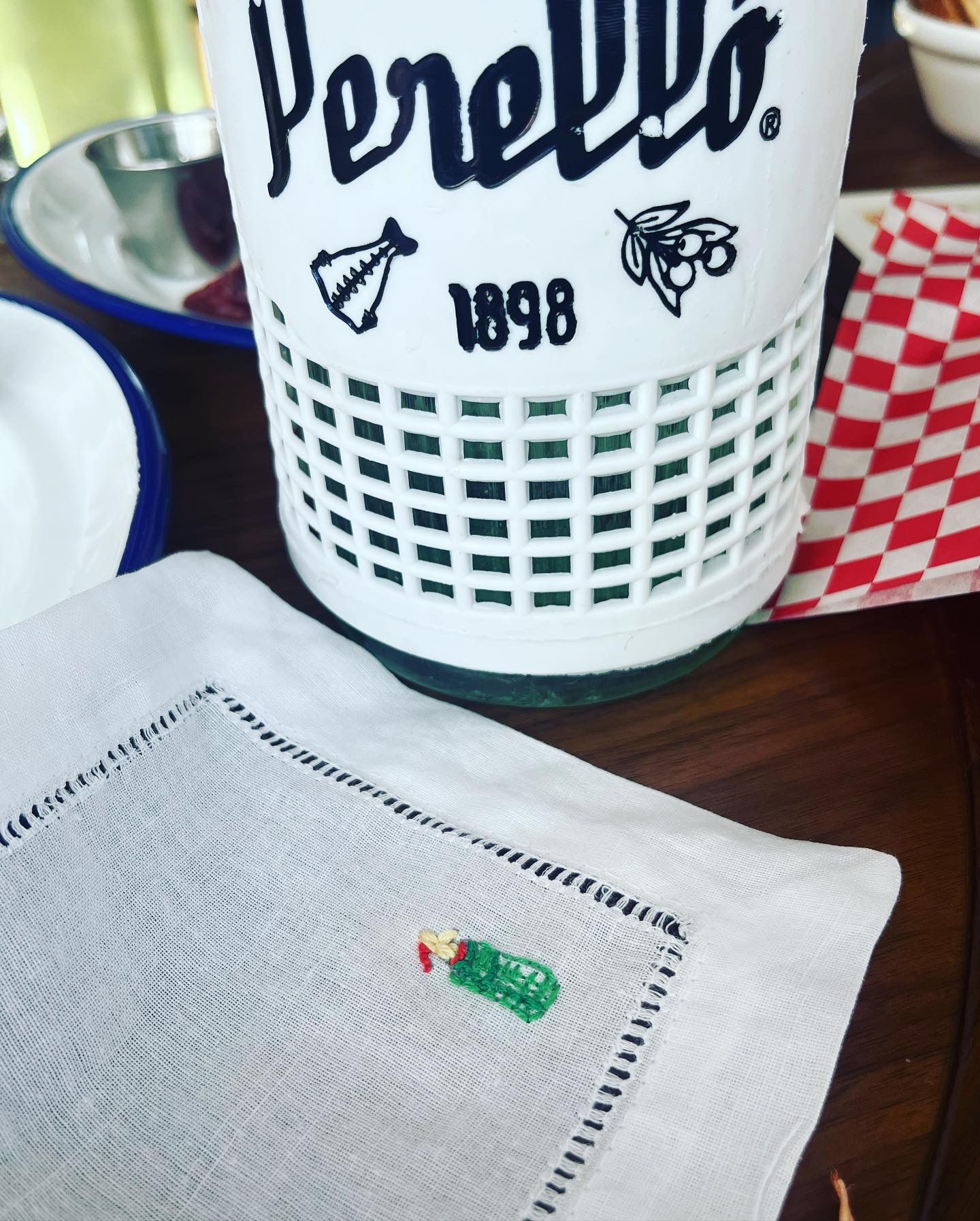 Madrid - Aprende a bordar desde 0 tus servilletas de aperitivo